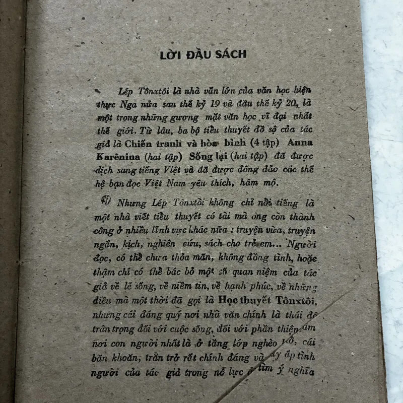 Người ta sống bằng gì - L Tonxtoi 1031538