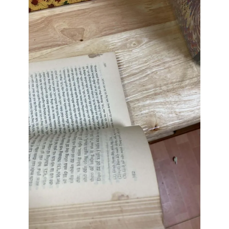 Hoàng Đạo: Nhà Báo - Nhà Văn - Vũ Gia 933968