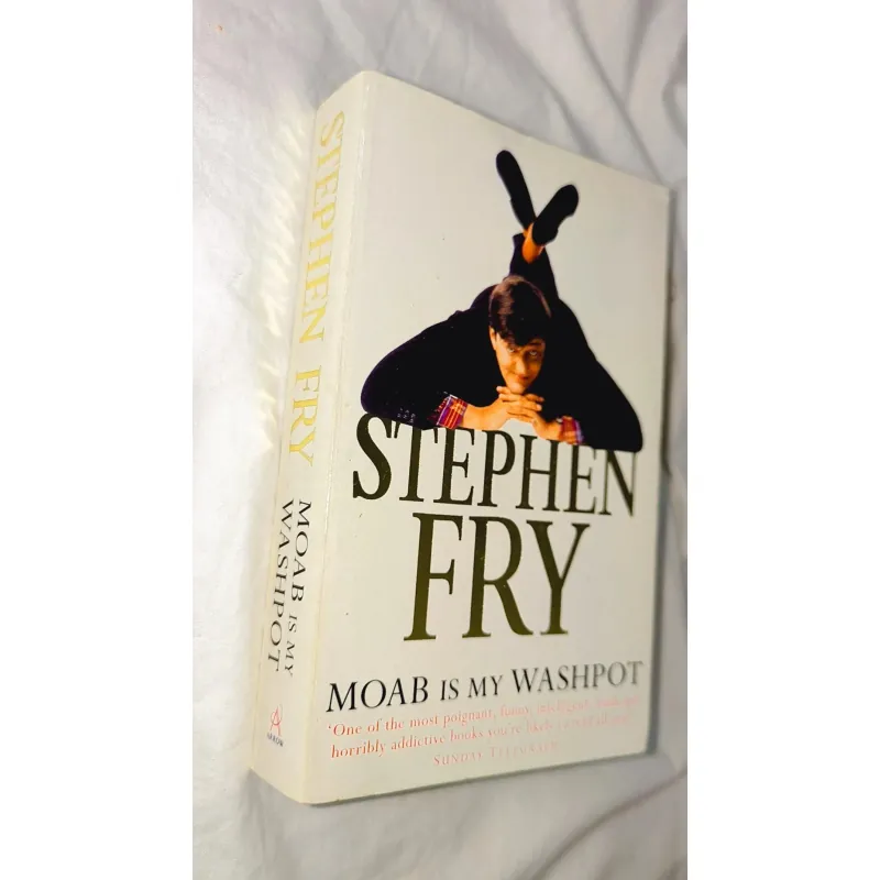 Sách ngoại văn cũ khổ bỏ túi – Moab Is My Washpot (Stephen Fry) | Bìa mềm 748384