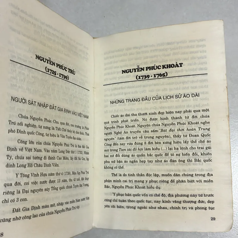 Kể chuyện chín chúa - mười ba vua Triều Nguyễn - Tôn Thất Bình 778675