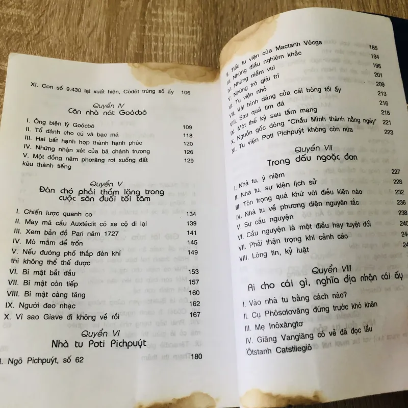 NHỮNG NGƯỜI KHỐN KHỔ (T2) 1030016