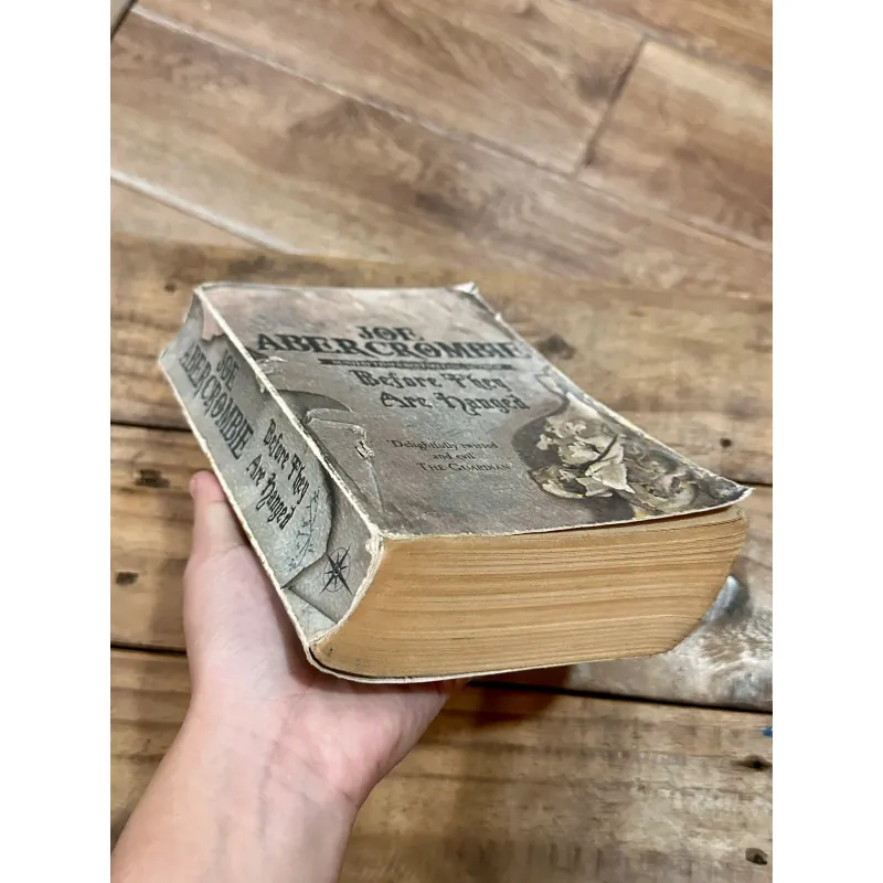 Before They Are Hanged - Joe Abercrombie 736300