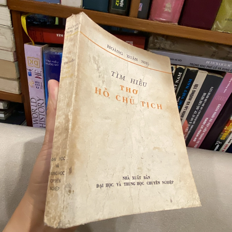 TÌM HIỂU THƠ HỒ CHỦ TỊCH (XB 1976) 455164