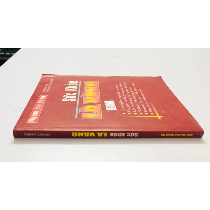 SỨC KHOẺ LÀ VÀNG  - 215 trang, nxb: 2005 352832