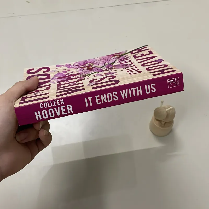 [SÁCH] IT ENDS WITH US - COLLEEN HOOVER 792370
