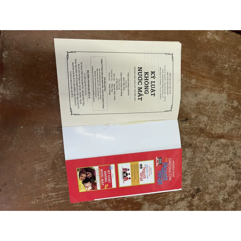 KỶ LUẬT KHÔNG NƯỚC MẮT 789384