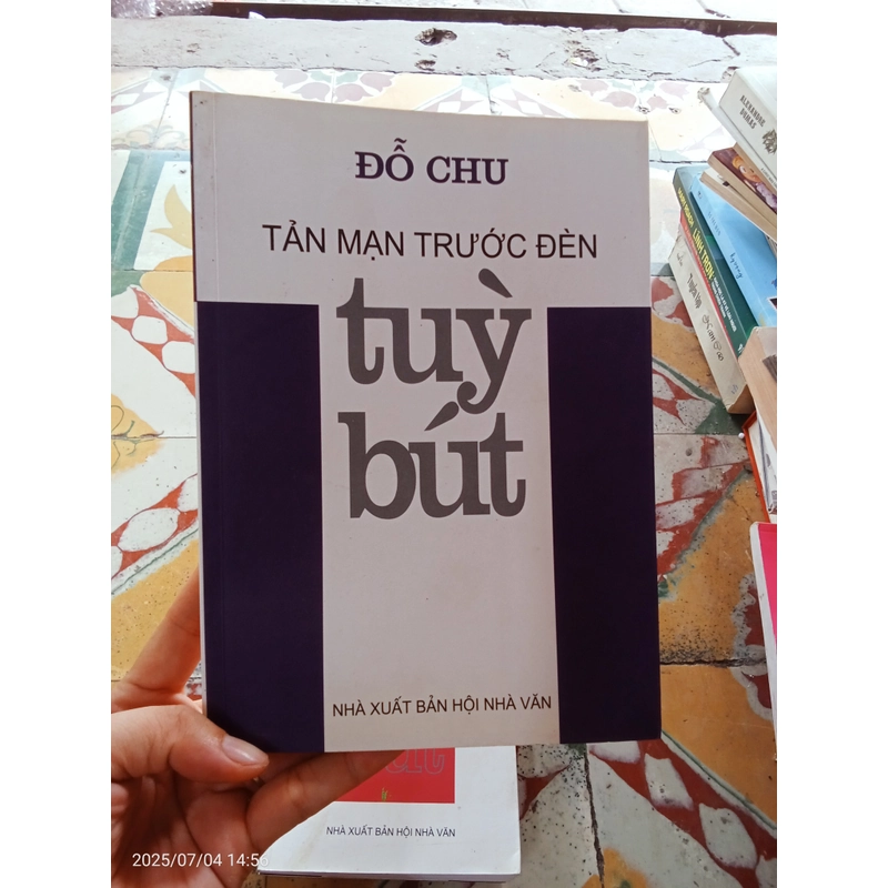 Tùy Bút Tản Mạn Trước Đèn - Đỗ Chu 497050