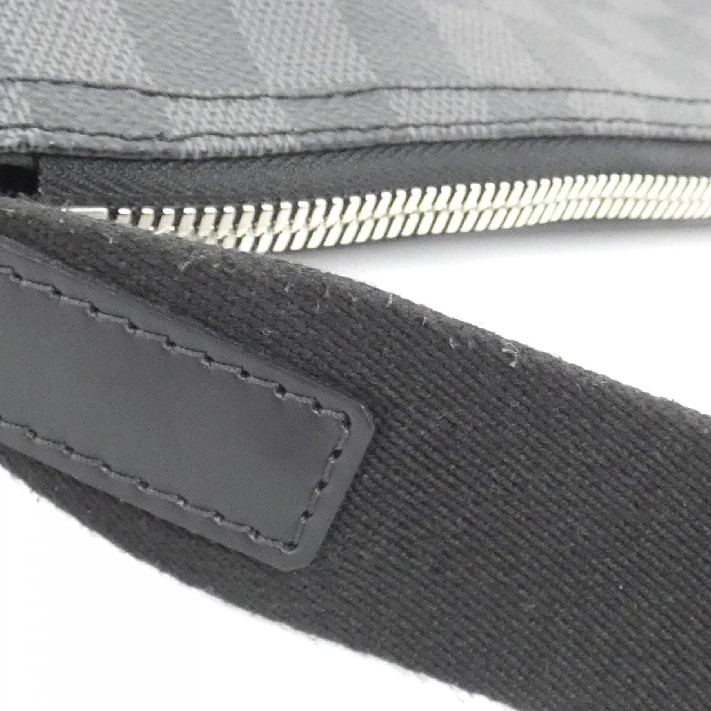 Túi đeo vai Louis Vuitton Damier Graphite Mick PM N41211 - Hàng hiệu Chính hãng 768710