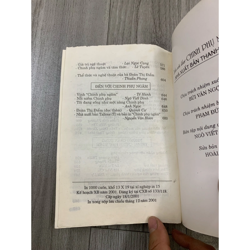 Sách đến với chinh phụ ngâm. 999 471192