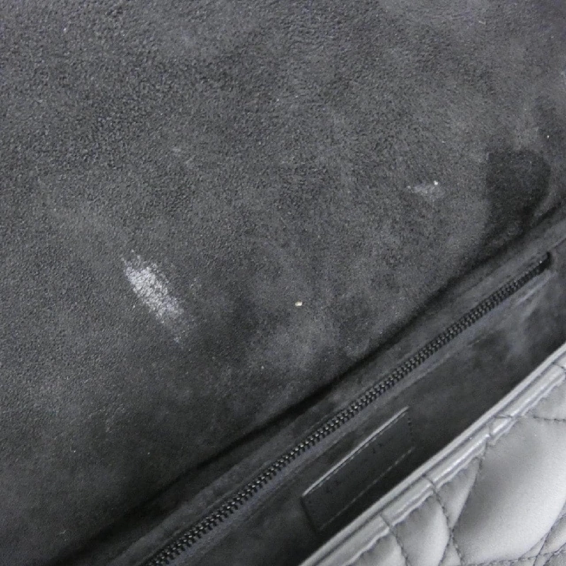 Túi Christian Dior Lady Dior Medium M0565SLOI - Hàng hiệu Authentic 765572