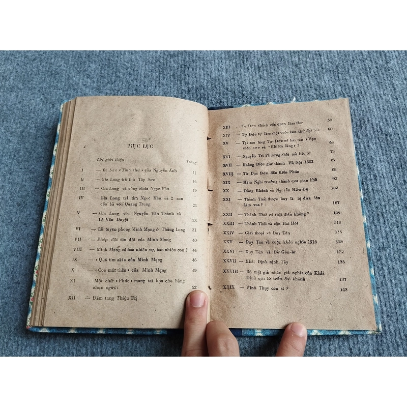 KỂ CHUYỆN VUA QUAN NHÀ NGUYỄN 551726