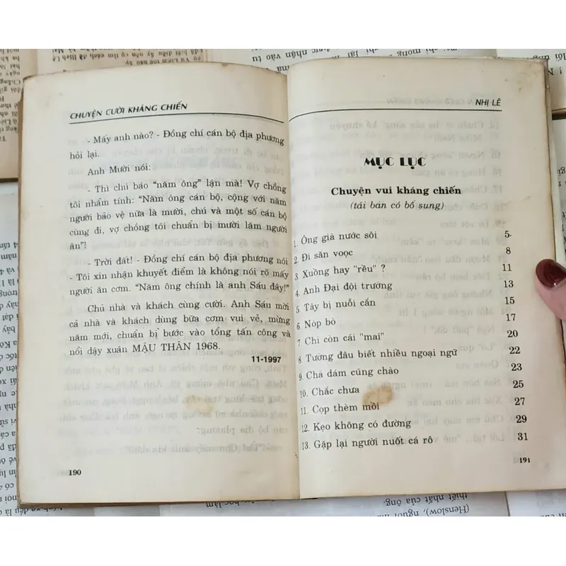 CHUYỆN CƯỜI KHÁNG CHIẾN- Nhị Lê 707228