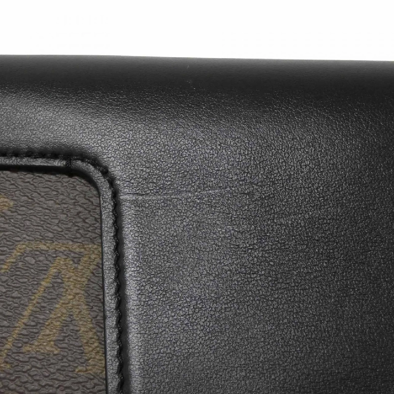 Túi xách vai Louis Vuitton Monogram Padlock On Strap M80559 - Hàng hiệu Chính hãng 765669