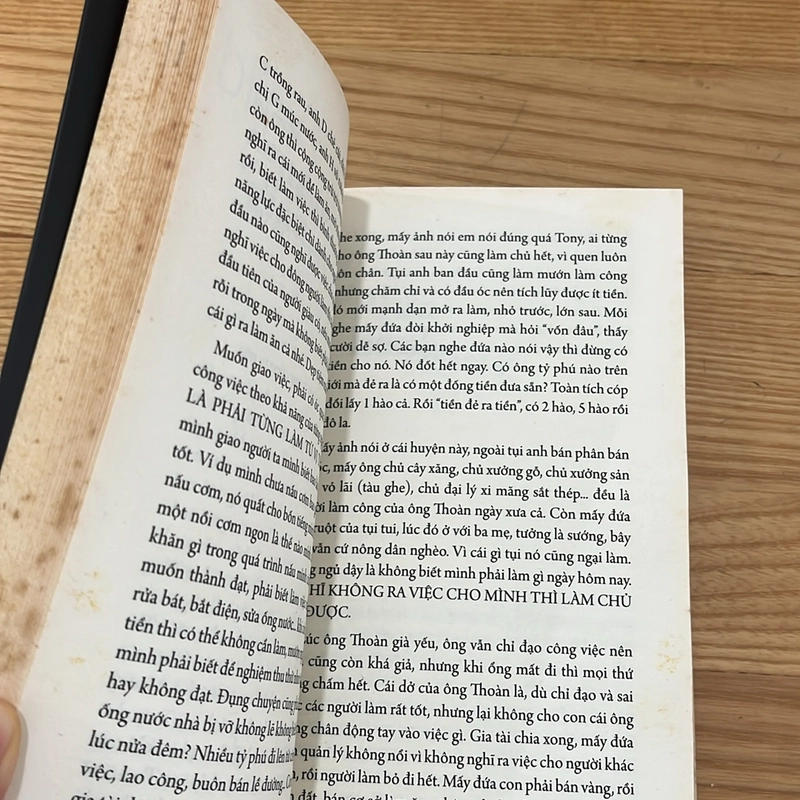 Trên đường băng - Tony buổi sáng 473612