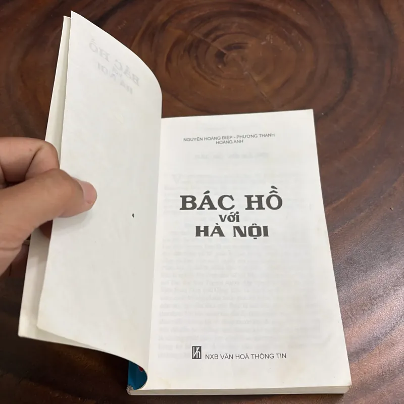 II Tủ Sách Danh Nhân Hồ Chí Minh: Bác Hồ Với Hà Nội - 2009 997970