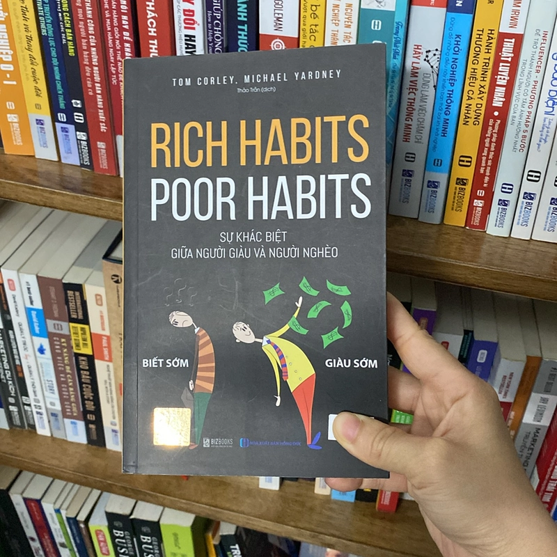 Sự khác biệt giữa người giàu và người nghèo rich habits tom corley 519240
