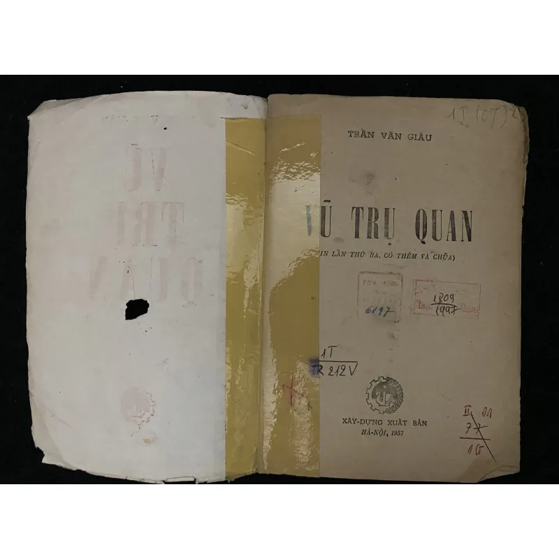 Vũ Trụ Quan- Trần Văn Giàu 1026686