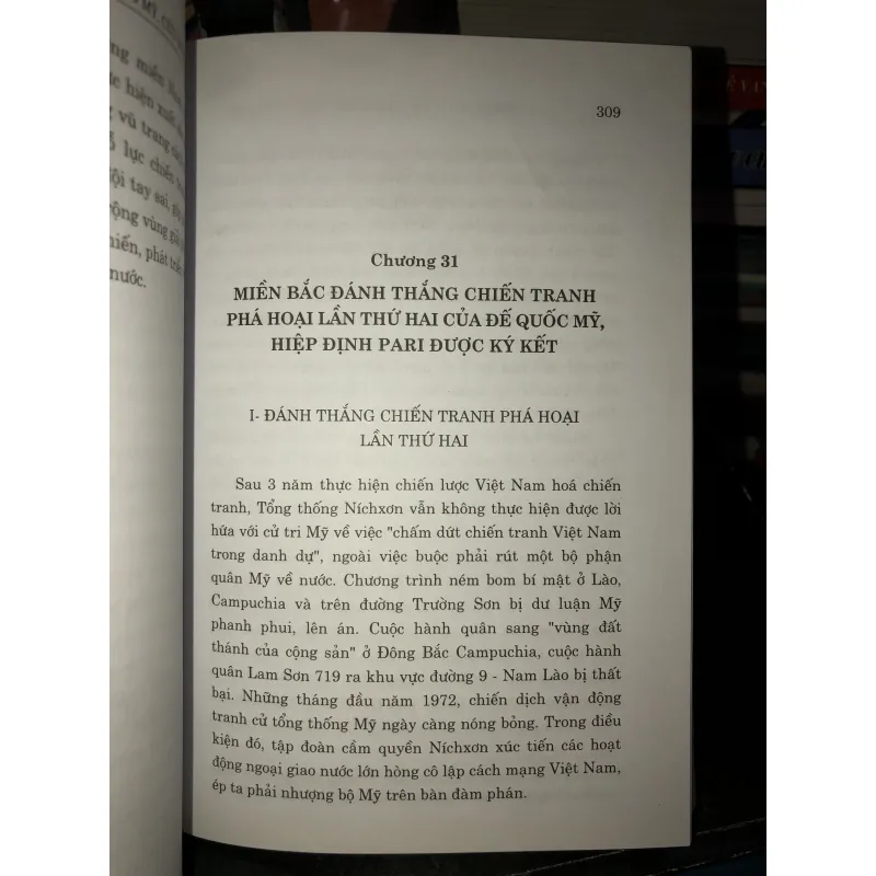 Lịch sử kháng chiến chống Mỹ, cứu nước 1954-1975 tập Vll Thắng lợi quyết định năm 1972  792345