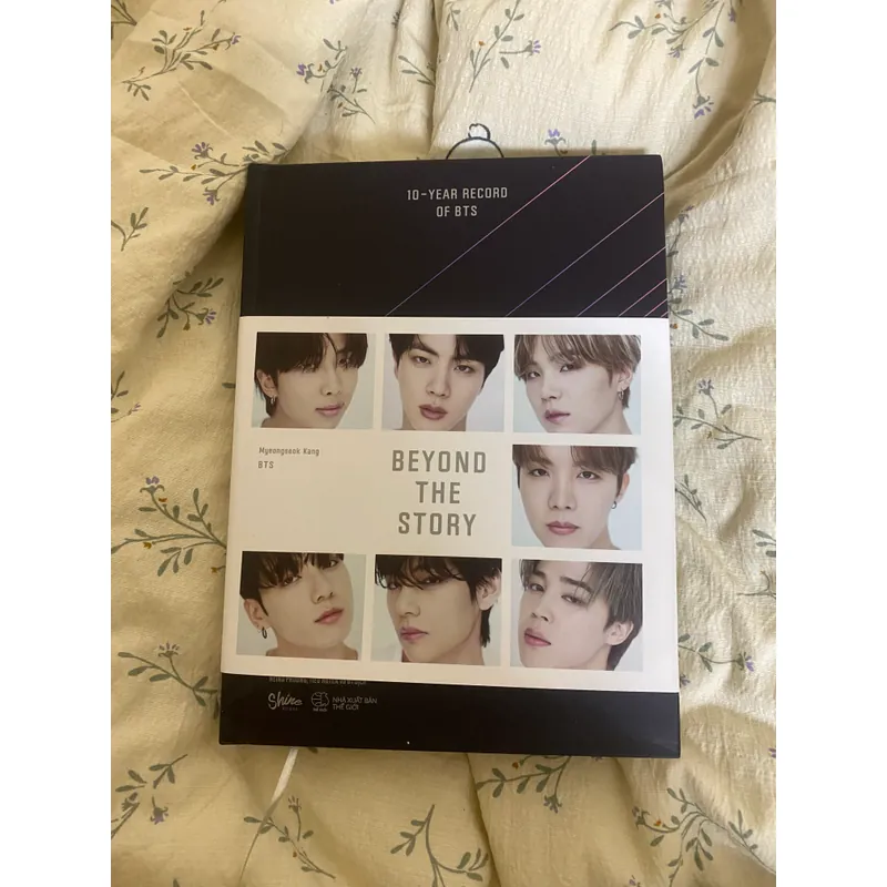 [Bản đặc biệt] Sách - BEYOND THE STORY : 10-YEAR RECORD OF BTS 592819