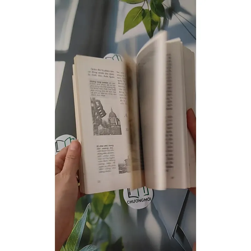 Tri Thức Thế Giới: Hai Trận Thế Chiến - Lưu Văn Hy 970234