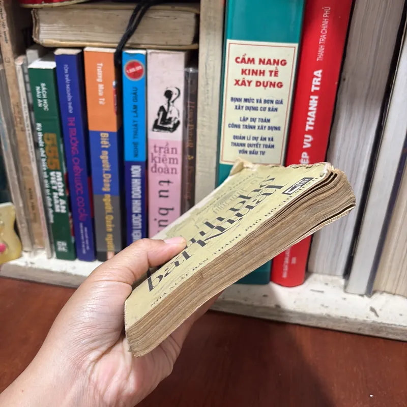 II Văn Học: Thành Phố Bất Khuất - Nguyên Thanh - 1984 763878