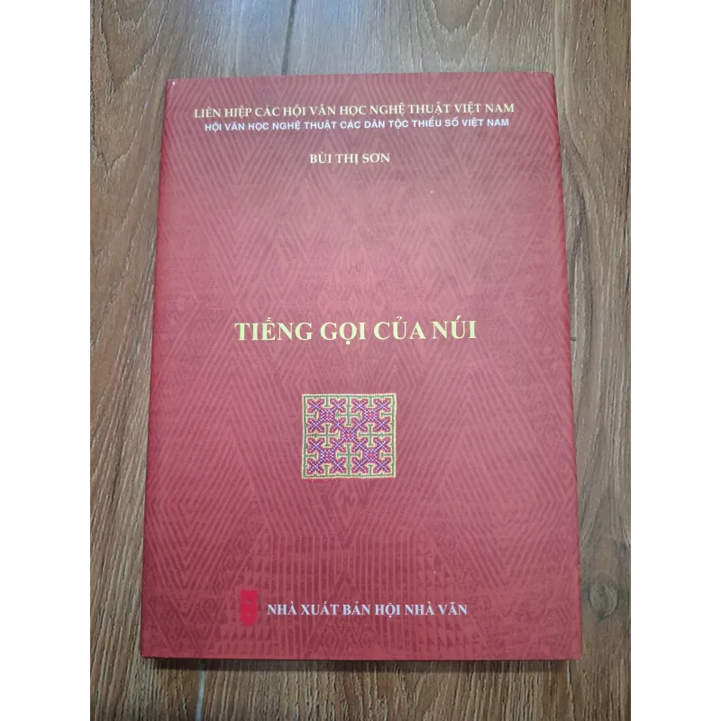 Tiếng gọi của núi - Bùi Thị Sơn - Văn học dân tộc thiểu số 761601