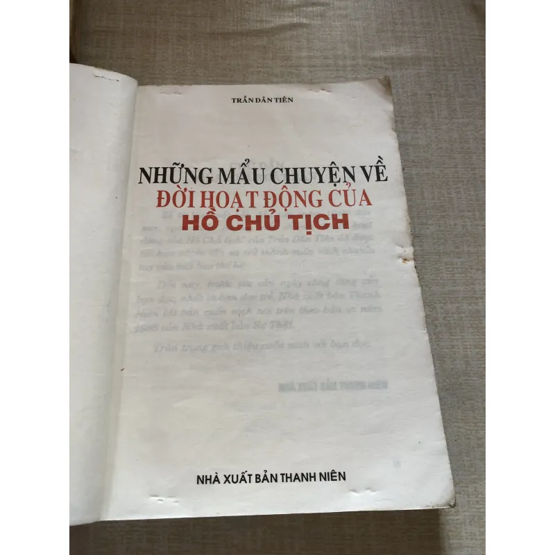 Những mẩu chuyện về đời hoạt động của Hồ Chủ Tịch 993482