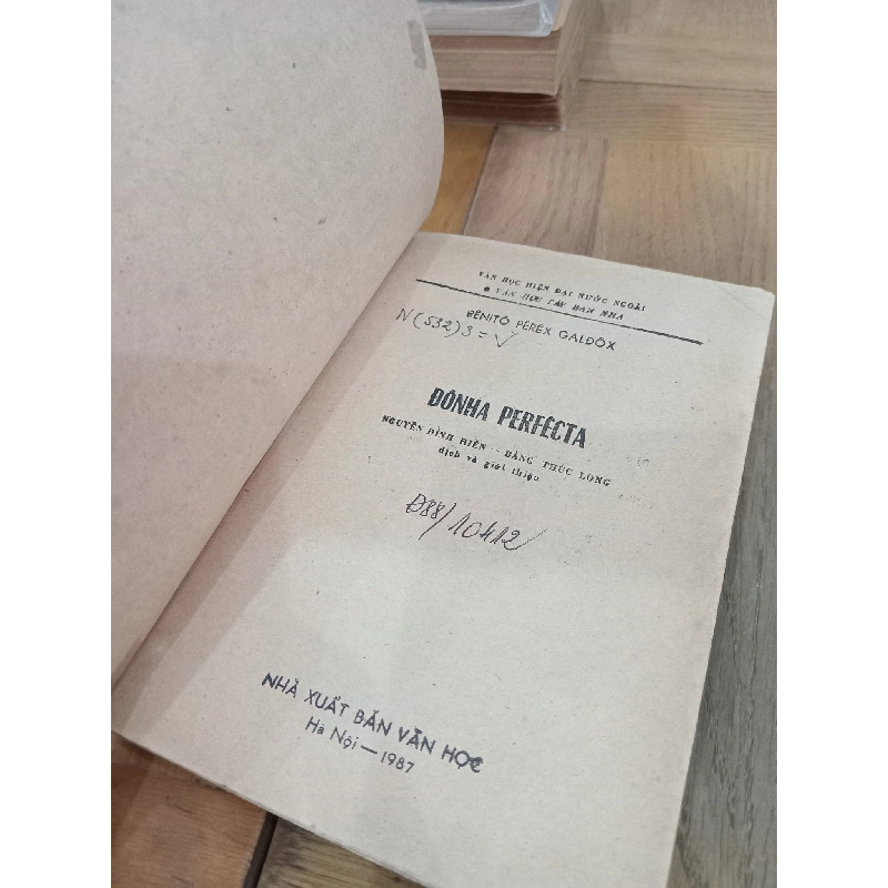 Ðônha Perfêcta - Bênito Pêrex Galđôx 1017720