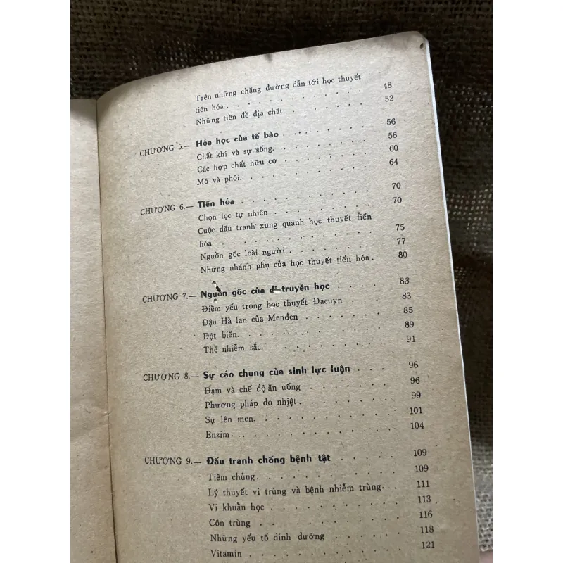 Lược sử sinh học-210 trang - mọt ăn chấm li ti - không ảnh hưởng nội dung  800209