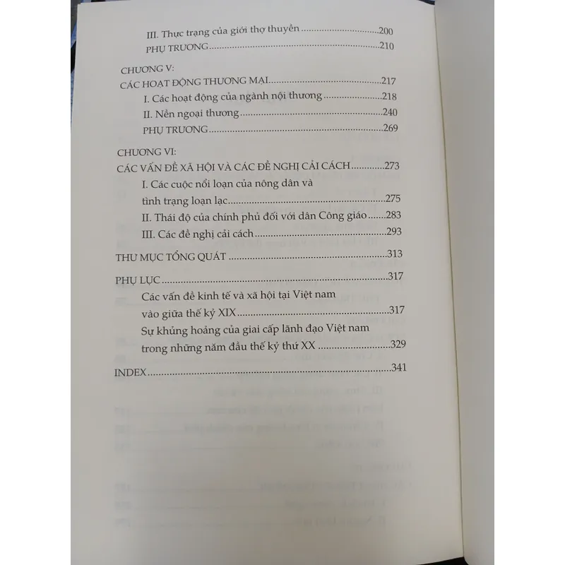 KINH TẾ VÀ XÃ HỘI VIỆT NAM DƯỚI CÁC VUA TRIỀU NGUYỄN - Nguyễn Thế Anh 594564