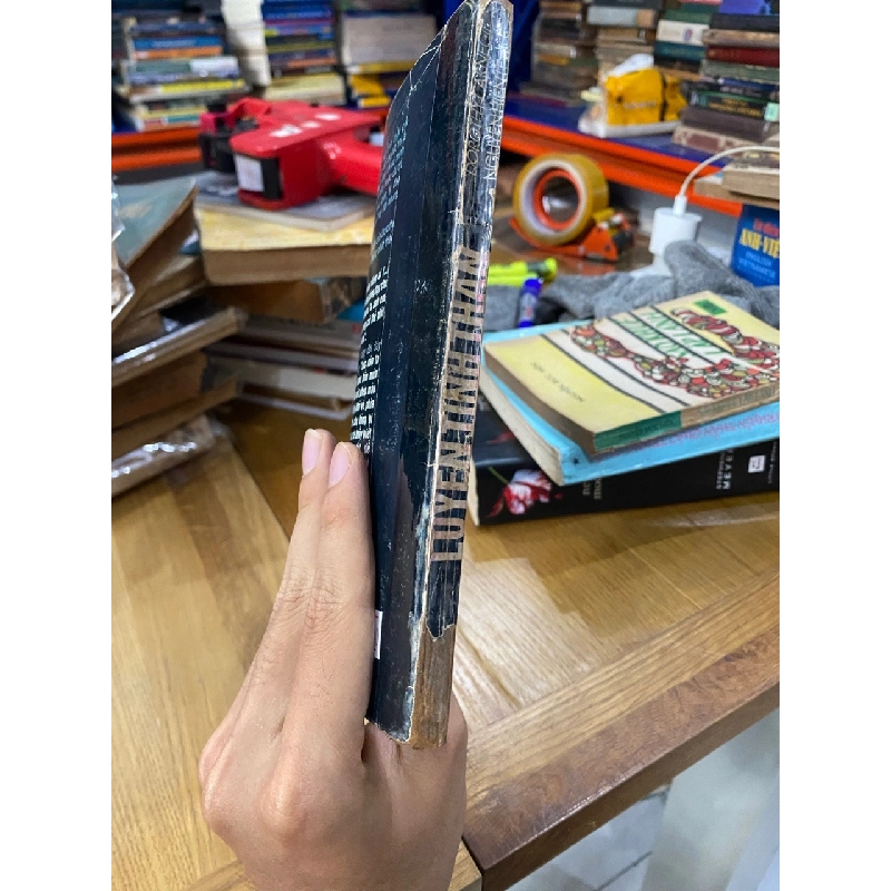 LUYỆN TINH THẦN - DOROTHY CARNEGIE ( NGƯỜI DỊCH NGUYỄN HIẾN LÊ ) 524558