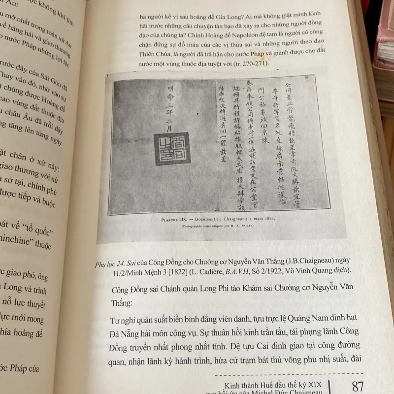 KINH THÀNH HUẾ ĐẦU THẾ KỶ XIX Qua hồi ức của Michel Đức Chaigneau, bản bìa cứng (XB 2016) 760375