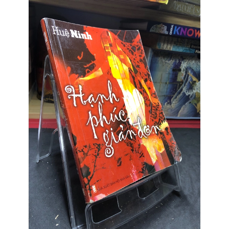 Hạnh phúc giản đơn 2008 mới 70% ố bẩn nhẹ Huệ Ninh HPB0906 SÁCH VĂN HỌC Rebooks.vn 944657