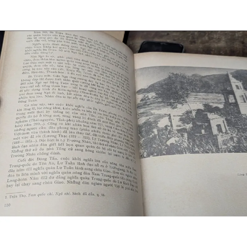 Lịch sử Việt Nam - chủ biên Nguyễn Khánh Toàn ( trọn bộ 2 tập ) 127388