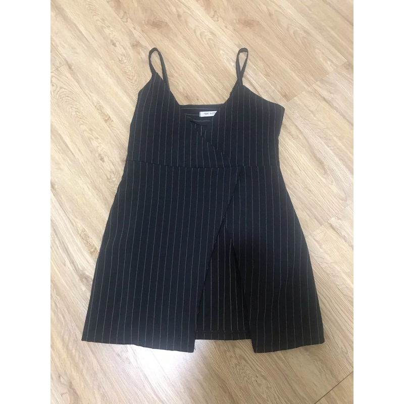 Áo kiểu nữ 2 dây Next Skirts màu đen 514675