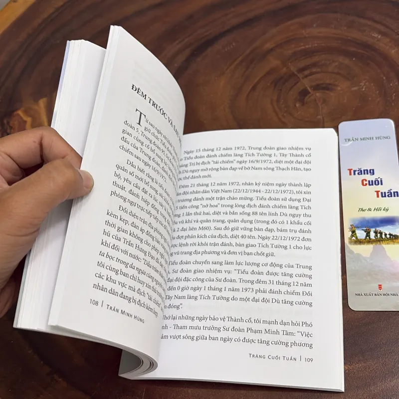 II Thơ Và Hồi Ký: Trăng Cuối Tuần - Trần Minh Hùng - 2019 1001907