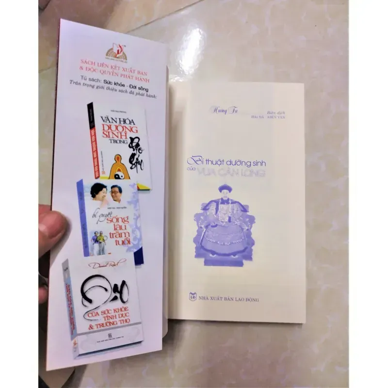 Sách: Bí thuật dưỡng sinh của vua Càn Long - TG: Hướng Tư 932592