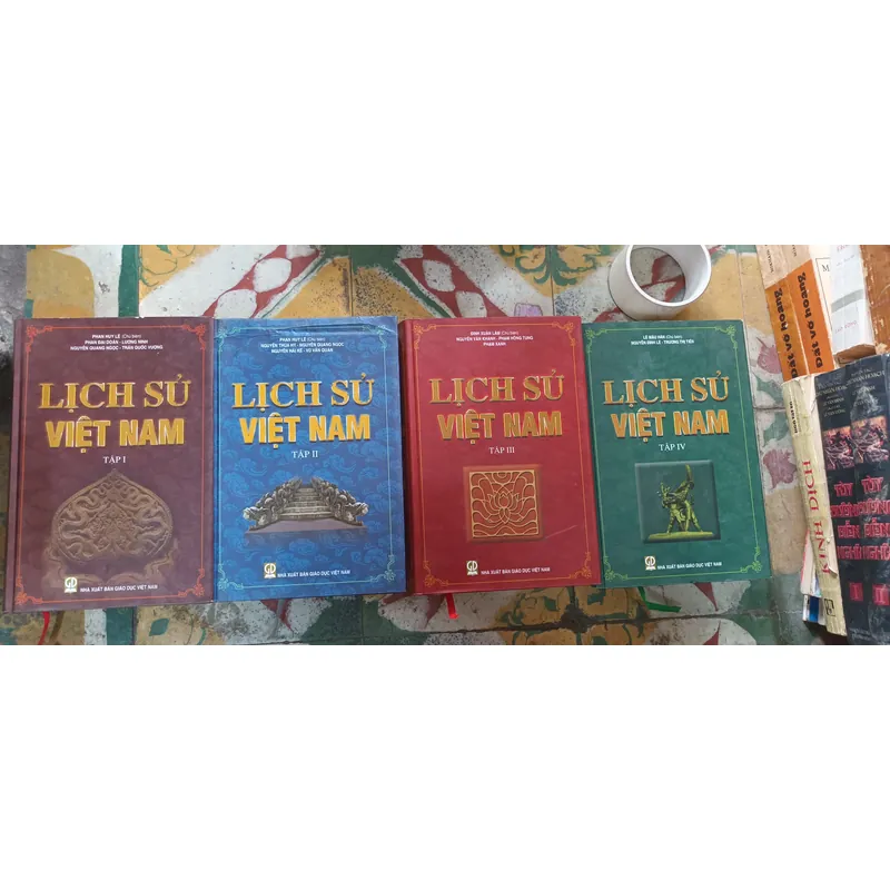 Trọn Bộ Lịch Sử Việt Nam 4 tập 717141