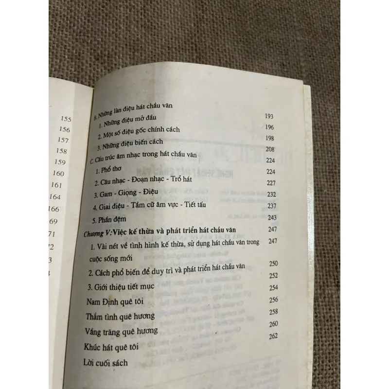 Hát chầu văn - 300 trang  797040