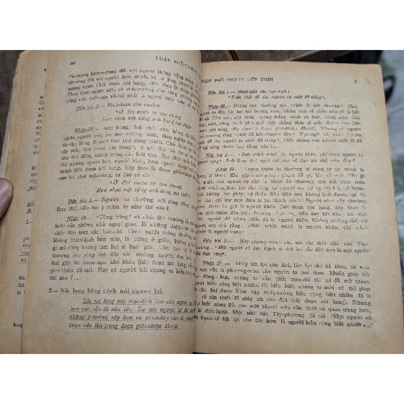 Luận phổ thông lớp chín - Duyên Hạc Lê Thái Ất 604374