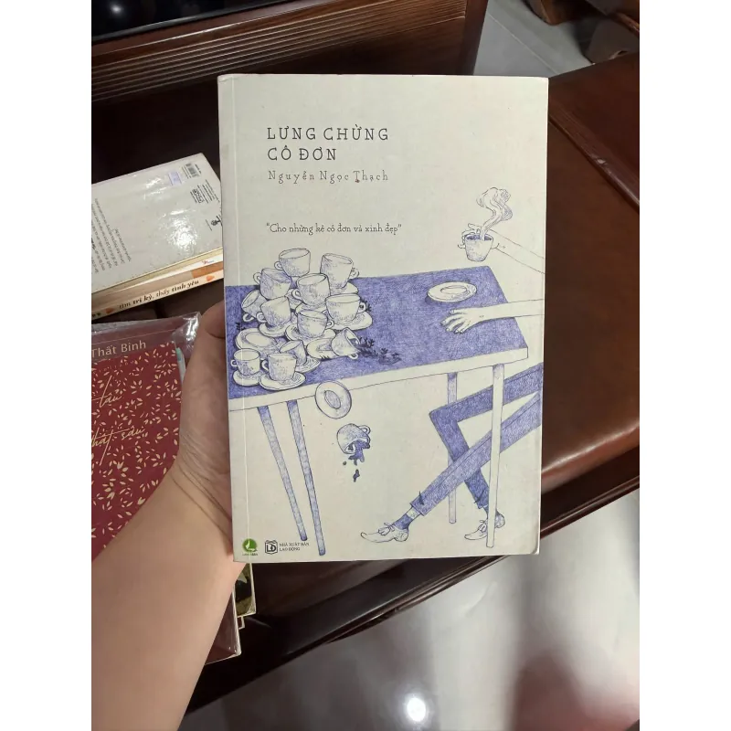 Sách Lưng Chừng Cô Đơn - Nguyễn Ngọc Thạch - Bản in đời đầu (NXB Văn Học)- K4 1029501