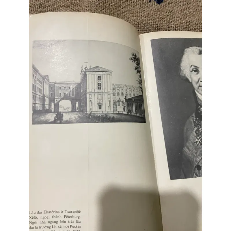 Tuyển tập văn xuôi Puskin, NXB Cầu vồng  570478