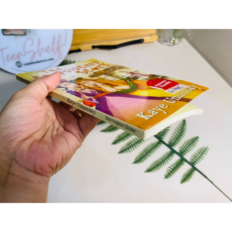 [Sách tiếng Anh 2hand] Like new 90% - The Stepsisters' Story - Kaye Umansky 507969