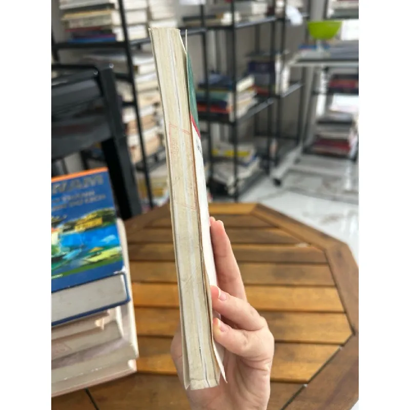 Tác giả trong nhà trường: Nguyễn Trãi – (NXB Văn Học) 594114