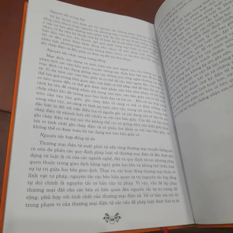 BÚT TÍCH HỌC 756421