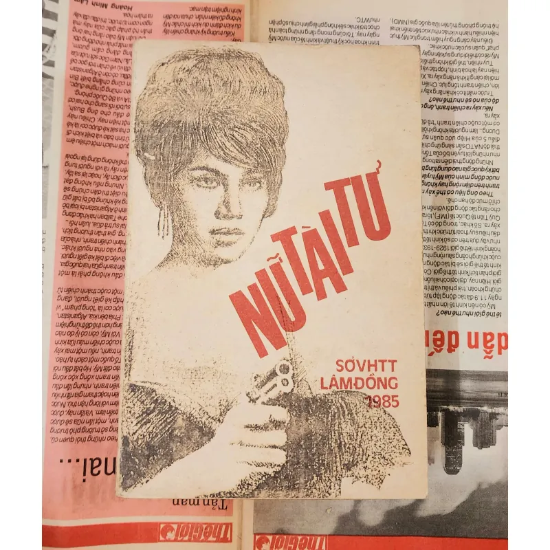 Truyện tình báo Liên Xô: NỮ TÀI TỬ (488 trang, sách đẹp) 993061