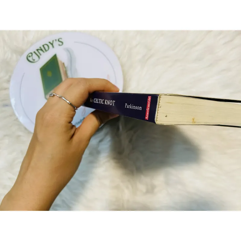 [Sách 2hand từ US] Like new 90% - Kathleen: The Celtic Knot 1004279