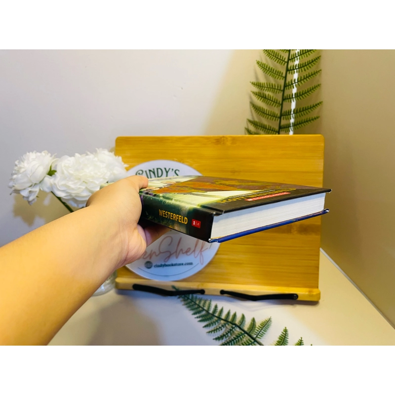 [Sách tiếng Anh 2hand] Like new 90% - Horizon - Scott Westerfeld 494119