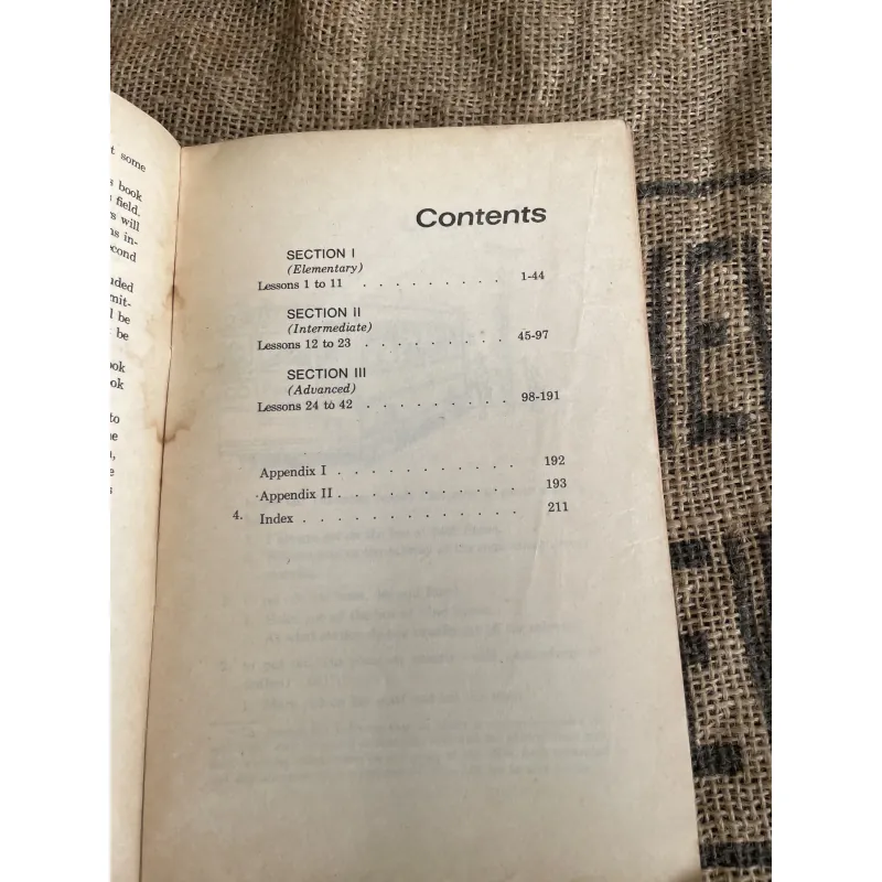 Thành ngữ tiếng Anh- REVISED EDITION ESSENTIAL IDIOMS IN English 1017545