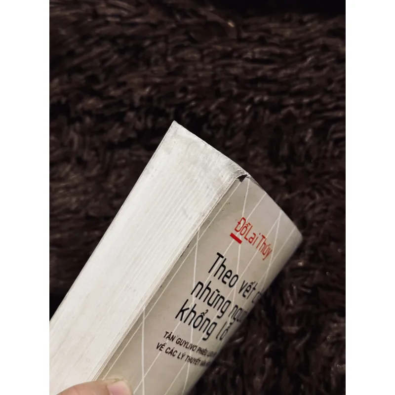 Theo vết chân những người khổng lồ 763364